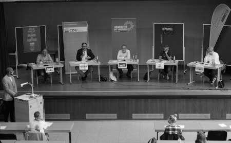 Politiker treffen Erstwähler/innen am Hans-Böckler-Berufskolleg