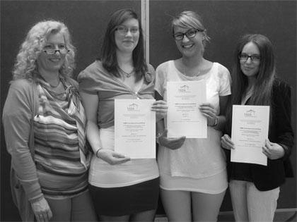 Schülerinnen der Berufsschule bestanden KMK-Fremdsprachen-Zertifikatsprüfung im Fach Spanisch