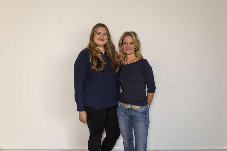 Bild mit Frau Husetovic, Frau Pangert